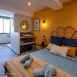 شقة Chic L Ascenseur L Terrasse Centre شامبيري