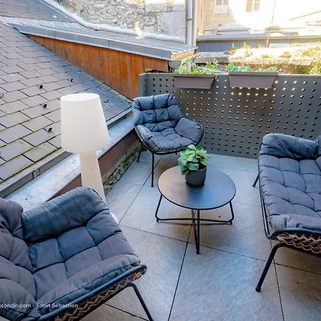 شقة Chic L Ascenseur L Terrasse Centre شامبيري