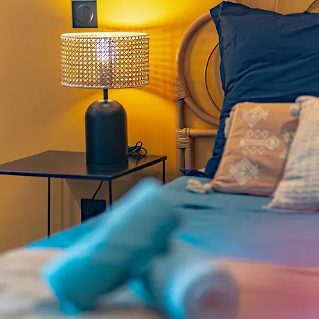 Chic L Ascenseur L Terrasse Centre Apartment *
